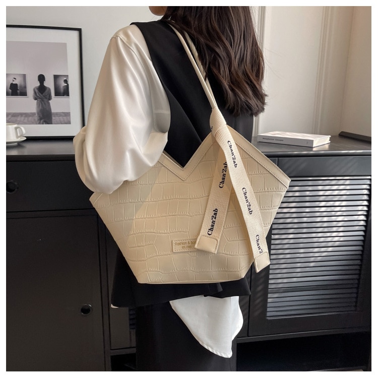 2023 European and American New Fashion Women's Small Design Shoulder Bag Elegant Large Capacity Tote Bag Dropshipping - Images 15