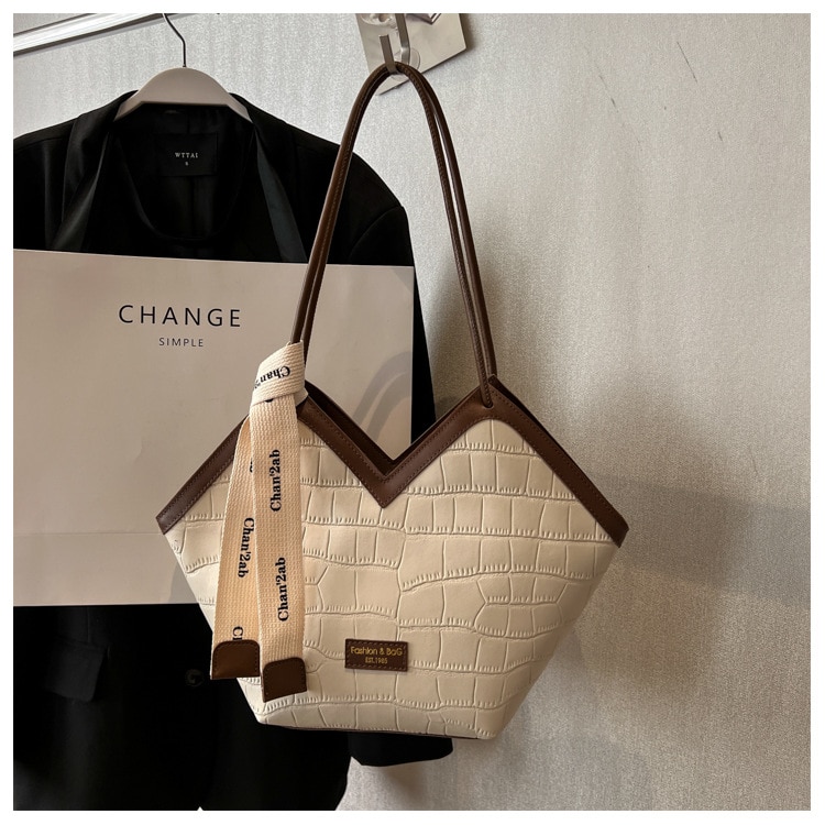 2023 European and American New Fashion Women's Small Design Shoulder Bag Elegant Large Capacity Tote Bag Dropshipping - Images 32