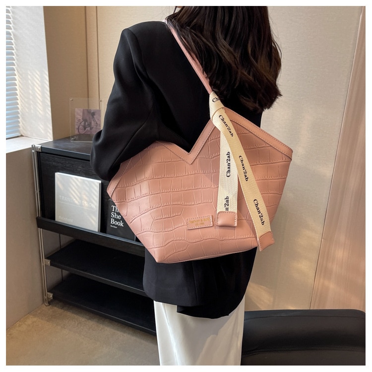 2023 European and American New Fashion Women's Small Design Shoulder Bag Elegant Large Capacity Tote Bag Dropshipping - Images 25