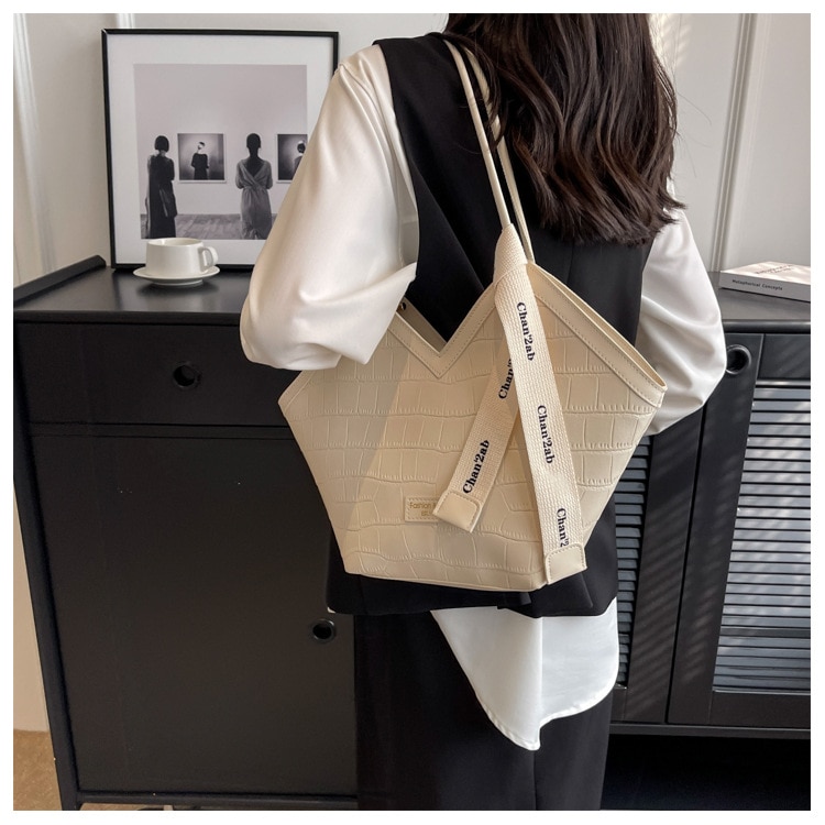 2023 European and American New Fashion Women's Small Design Shoulder Bag Elegant Large Capacity Tote Bag Dropshipping - Images 17