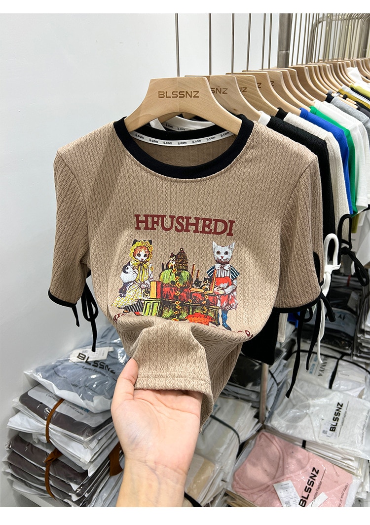 2023 Retro Động Vật Áo Thun Nữ Tay Ngắn Nữ Mùa Hè Mới Sang Trọng Thiết Kế In Hình Cảm Giác Hốc Áo Nửa Tay