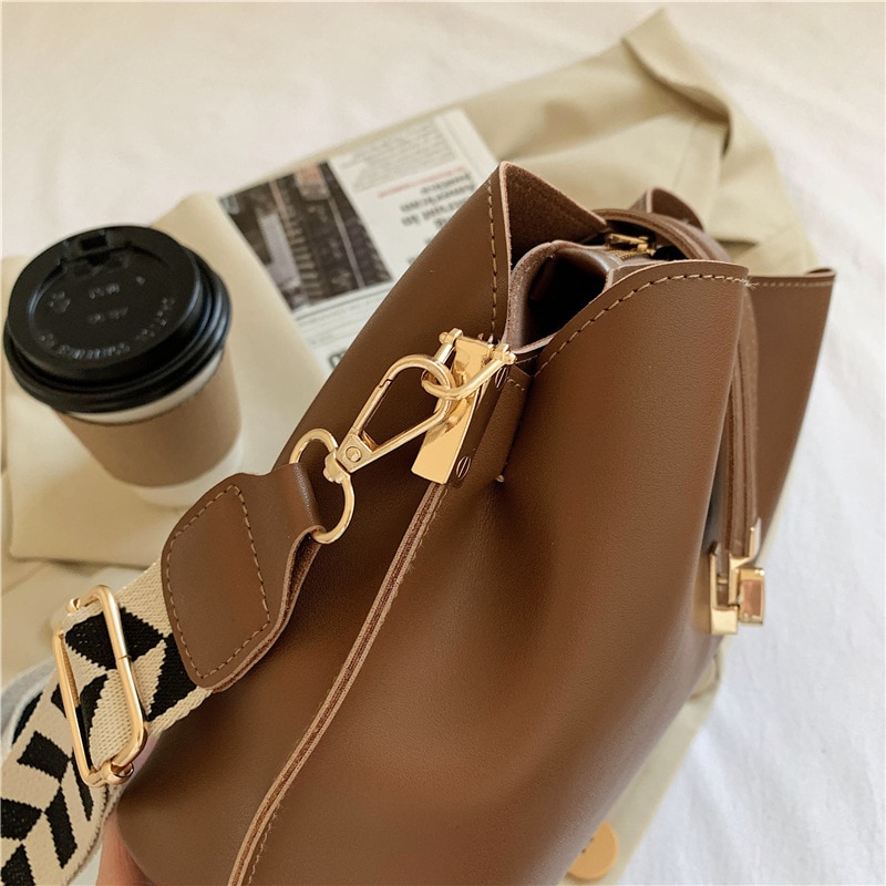 JIN YIDE 여성을위한 빈티지 간단한 작은 PU 가죽 양동이 Crossbody 가방 2023 디자이너 패션 레이디 럭셔리 블랙 숄더 핸드백 - imaget 8